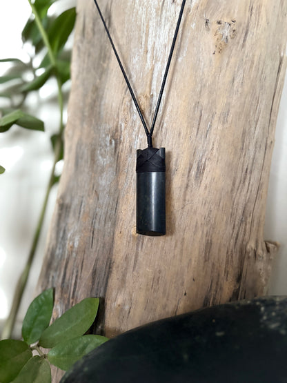 Classic Dark Pounamu Toki - Med