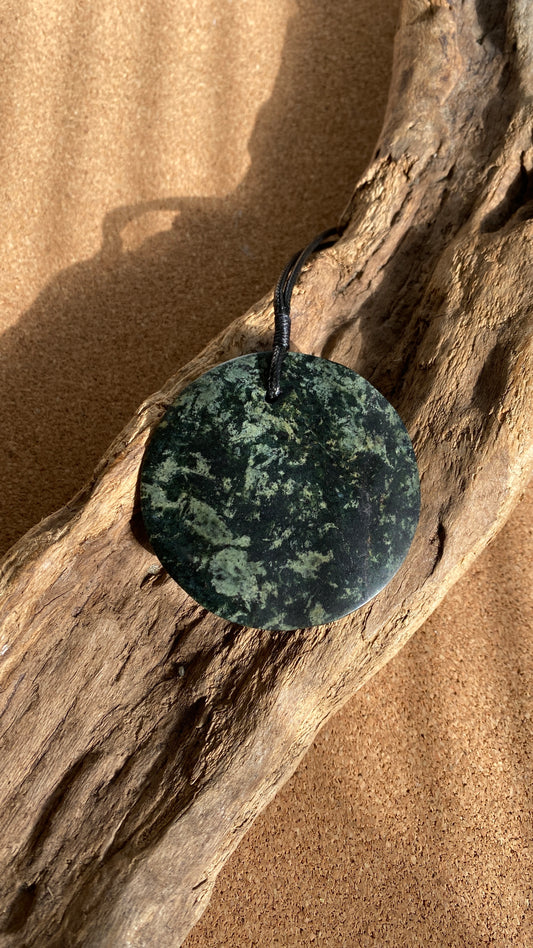 NZ Pounamu Disc Necklace - Med