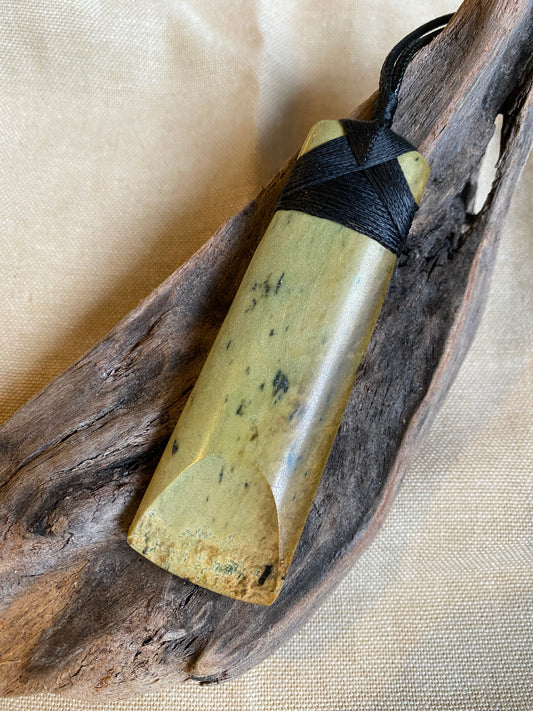 NZ Kōkopu Pounamu Toki