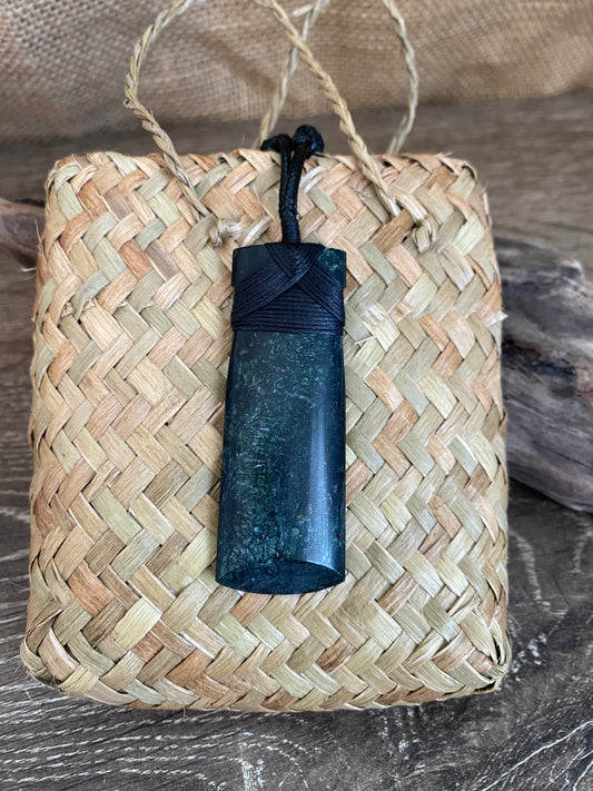 Pounamu Toki - Speckle